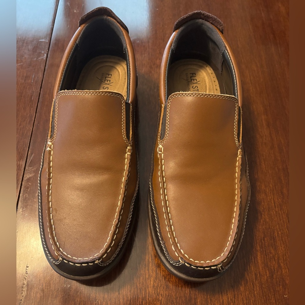 Men's Brown Slip-On Bass-Flex Step Loafers Size 10M
NWOT